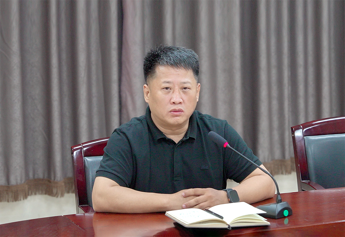 杨总.jpg 杨总.jpg